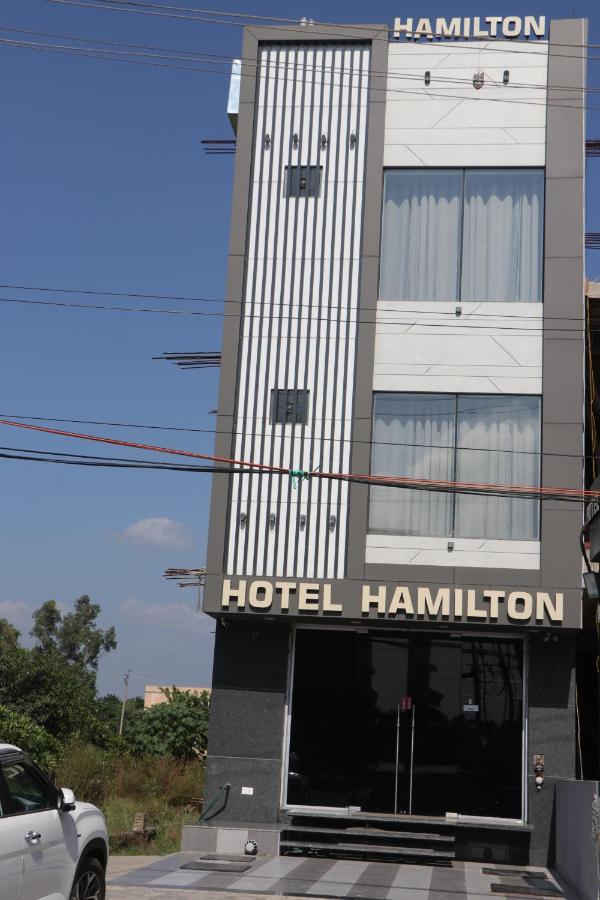 Hotel Hamilton Zirakpur Exterior foto